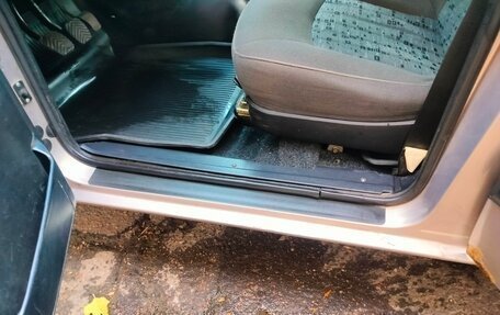 ГАЗ 31105 «Волга», 2006 год, 213 479 рублей, 12 фотография