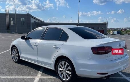 Volkswagen Jetta VI, 2015 год, 1 360 000 рублей, 5 фотография
