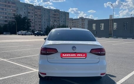 Volkswagen Jetta VI, 2015 год, 1 360 000 рублей, 6 фотография