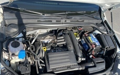 Volkswagen Jetta VI, 2015 год, 1 360 000 рублей, 10 фотография