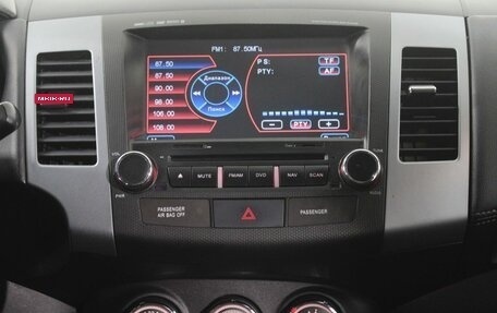 Mitsubishi Outlander III рестайлинг 3, 2010 год, 880 000 рублей, 14 фотография