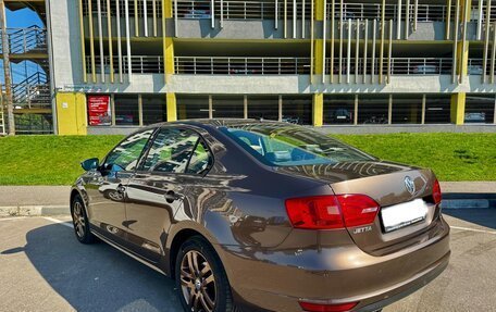 Volkswagen Jetta VI, 2013 год, 950 000 рублей, 5 фотография