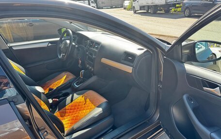 Volkswagen Jetta VI, 2013 год, 950 000 рублей, 13 фотография