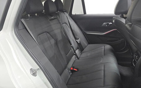 BMW 3 серия, 2022 год, 3 390 000 рублей, 12 фотография