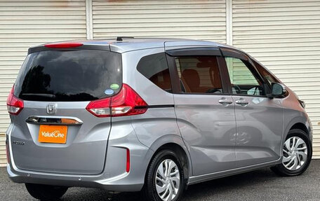 Honda Freed II, 2021 год, 1 100 000 рублей, 5 фотография