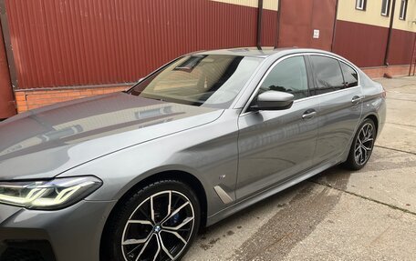 BMW 5 серия, 2022 год, 6 200 000 рублей, 4 фотография