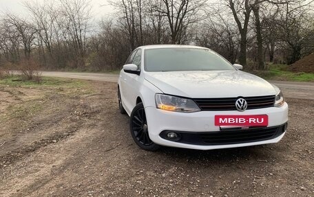 Volkswagen Jetta VI, 2011 год, 1 200 000 рублей, 3 фотография