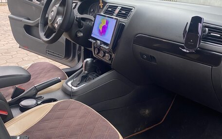 Volkswagen Jetta VI, 2012 год, 1 050 000 рублей, 12 фотография