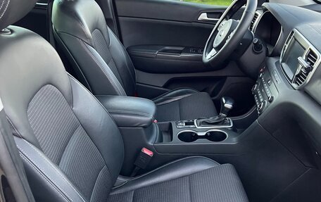 KIA Sportage IV рестайлинг, 2017 год, 2 600 000 рублей, 8 фотография