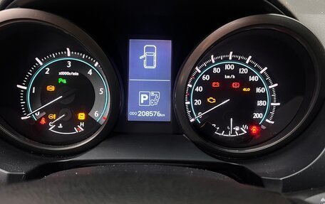 Toyota Land Cruiser Prado 150 рестайлинг 2, 2011 год, 2 850 000 рублей, 9 фотография