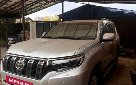 Toyota Land Cruiser Prado 150 рестайлинг 2, 2011 год, 2 850 000 рублей, 2 фотография