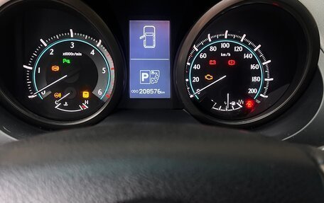 Toyota Land Cruiser Prado 150 рестайлинг 2, 2011 год, 2 850 000 рублей, 13 фотография