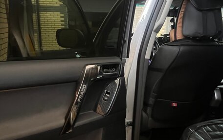 Toyota Land Cruiser Prado 150 рестайлинг 2, 2011 год, 2 850 000 рублей, 11 фотография