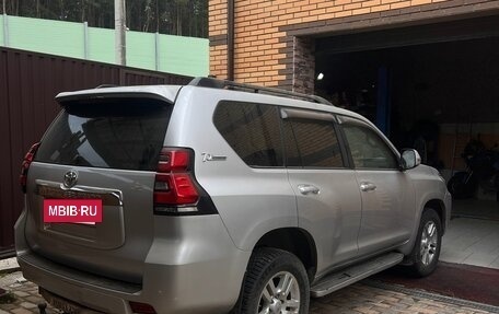 Toyota Land Cruiser Prado 150 рестайлинг 2, 2011 год, 2 850 000 рублей, 3 фотография