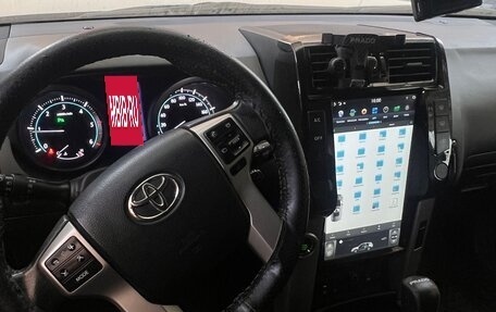 Toyota Land Cruiser Prado 150 рестайлинг 2, 2011 год, 2 850 000 рублей, 8 фотография