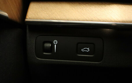 Volvo XC90 II рестайлинг, 2018 год, 3 190 000 рублей, 10 фотография