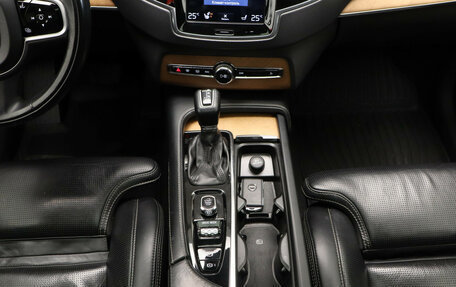 Volvo XC90 II рестайлинг, 2018 год, 3 190 000 рублей, 18 фотография