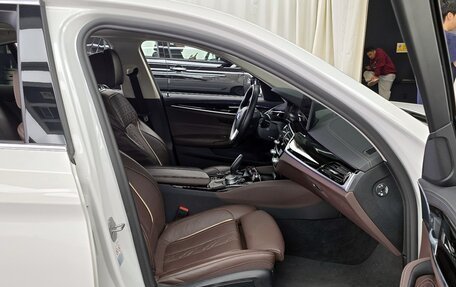 BMW 5 серия, 2021 год, 3 890 000 рублей, 11 фотография