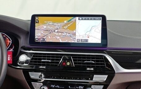 BMW 5 серия, 2021 год, 3 890 000 рублей, 14 фотография