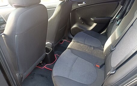 Hyundai Solaris II рестайлинг, 2013 год, 720 000 рублей, 7 фотография