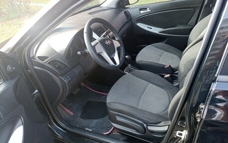 Hyundai Solaris II рестайлинг, 2013 год, 720 000 рублей, 6 фотография