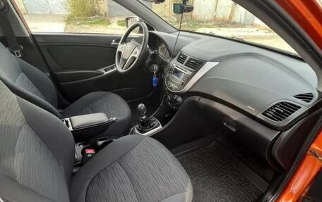 Hyundai Solaris II рестайлинг, 2014 год, 1 290 000 рублей, 3 фотография