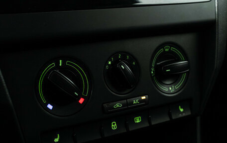 Skoda Rapid I, 2015 год, 1 239 700 рублей, 15 фотография