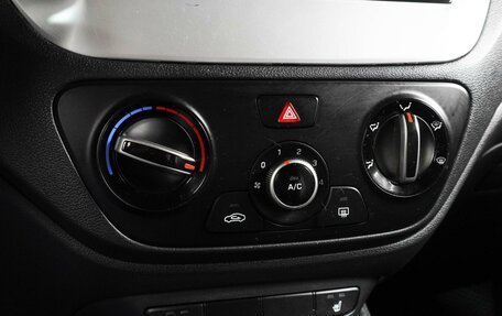 Hyundai Solaris II рестайлинг, 2019 год, 1 349 000 рублей, 12 фотография