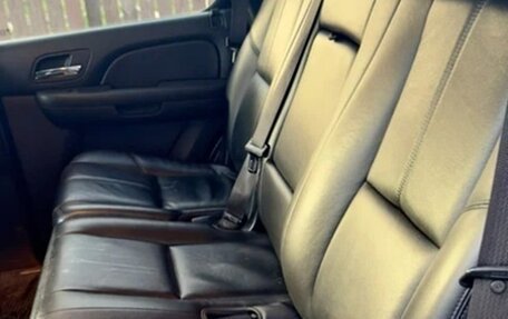 Chevrolet Tahoe III, 2008 год, 1 600 000 рублей, 6 фотография