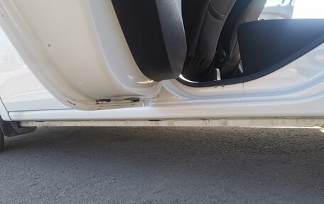 Renault Logan II, 2020 год, 890 000 рублей, 10 фотография