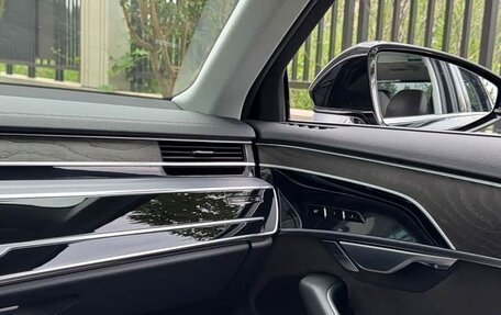 Audi A8, 2022 год, 6 825 732 рублей, 22 фотография