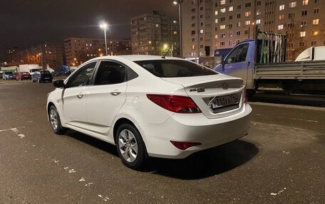 Hyundai Solaris II рестайлинг, 2016 год, 1 000 000 рублей, 8 фотография
