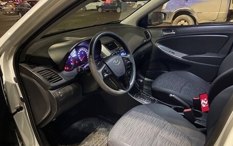 Hyundai Solaris II рестайлинг, 2016 год, 1 000 000 рублей, 9 фотография