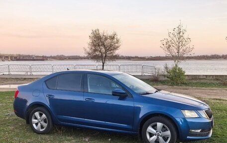 Skoda Octavia, 2018 год, 1 990 000 рублей, 3 фотография