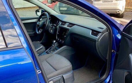 Skoda Octavia, 2018 год, 1 990 000 рублей, 8 фотография