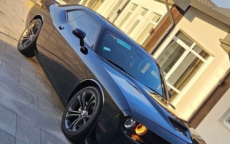 Dodge Challenger III рестайлинг 2, 2021 год, 2 299 000 рублей, 8 фотография