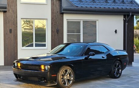 Dodge Challenger III рестайлинг 2, 2021 год, 2 299 000 рублей, 32 фотография