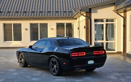 Dodge Challenger III рестайлинг 2, 2021 год, 2 299 000 рублей, 29 фотография