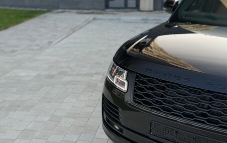 Land Rover Range Rover IV рестайлинг, 2018 год, 7 500 000 рублей, 5 фотография