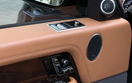 Land Rover Range Rover IV рестайлинг, 2018 год, 7 500 000 рублей, 18 фотография