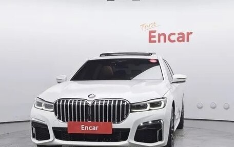 BMW 7 серия, 2022 год, 6 790 000 рублей, 2 фотография