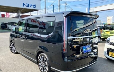 Honda Stepwgn, 2022 год, 1 951 950 рублей, 2 фотография