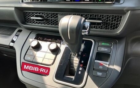 Honda Stepwgn, 2022 год, 1 951 950 рублей, 10 фотография