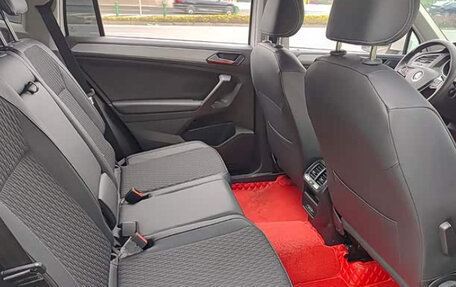 Volkswagen Tiguan II, 2022 год, 2 260 000 рублей, 10 фотография