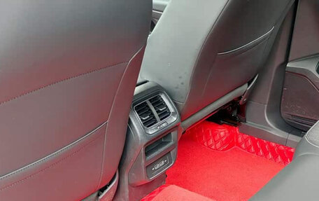 Volkswagen Tiguan II, 2022 год, 2 260 000 рублей, 9 фотография