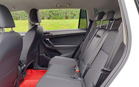 Volkswagen Tiguan II, 2022 год, 2 260 000 рублей, 8 фотография