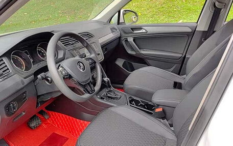 Volkswagen Tiguan II, 2022 год, 2 260 000 рублей, 7 фотография