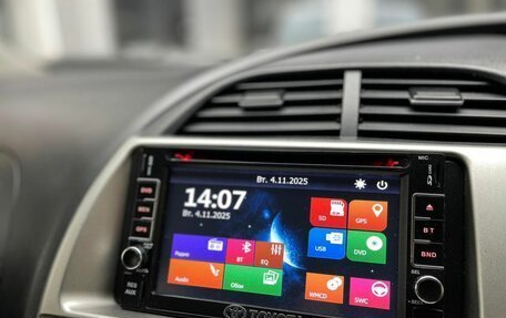 Toyota Ractis I, 2009 год, 650 000 рублей, 16 фотография