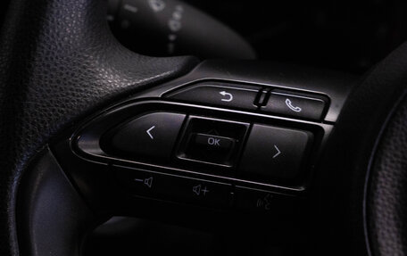 Toyota Yaris, 2020 год, 1 449 000 рублей, 11 фотография