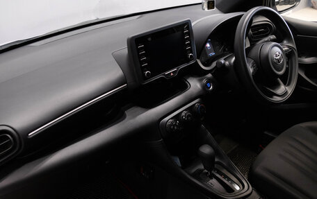 Toyota Yaris, 2020 год, 1 449 000 рублей, 13 фотография